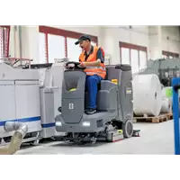 Foto articolo dell\'articolo Lavasciuga Pavimenti Uomo a Bordo Kärcher B 110 R Bp Classic +R75 – Massima efficienza e autonomia per la pulizia di grandi superfici